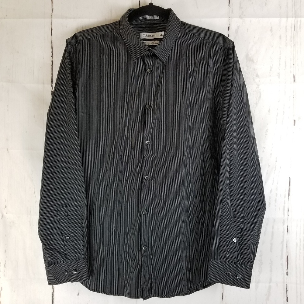 Calvin Klein Button Up Shirt Sz M 15-15 1/2 Gray